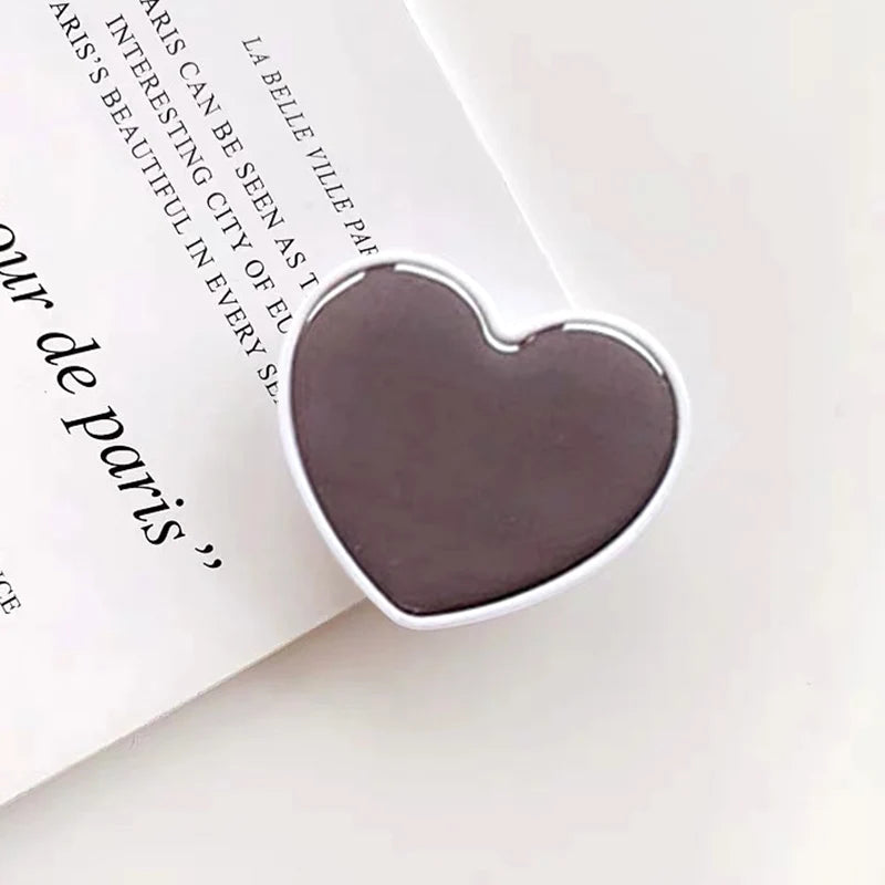 Universal Heart Shaped Phone Socket Holder Finger Grip Bracket Support Telephone for IPhone 15 14 13 Samsung Pocket Socket Stand
