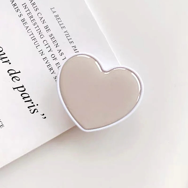 Universal Heart Shaped Phone Socket Holder Finger Grip Bracket Support Telephone for IPhone 15 14 13 Samsung Pocket Socket Stand