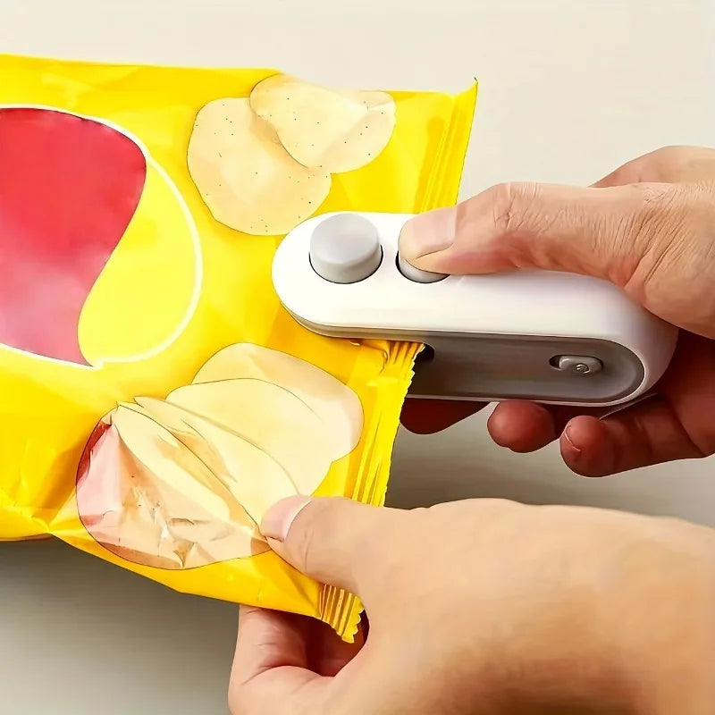 Mini Heat Bag Sealing Machine Multifunction Bag Clip Sealer Rechargeable Plastic Bag Sealer 2 in 1 Food Bag Hot Sealing Machine