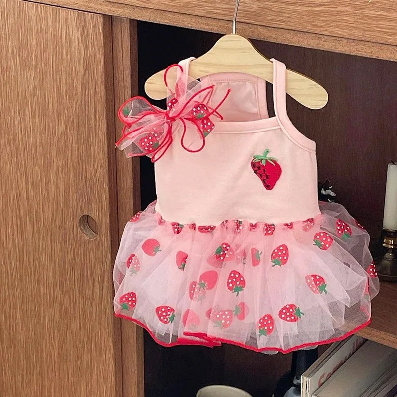 Dog Dress Cute Strawberry Daisy Pattern Skirt Puppy Princess Dresses Chihuahua Yorkie Sweet Skirts Summer Pet Clothes